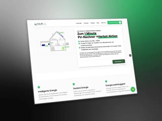 Solarzen homepage with a one-minute PV calculator as the entry into the sales funnel